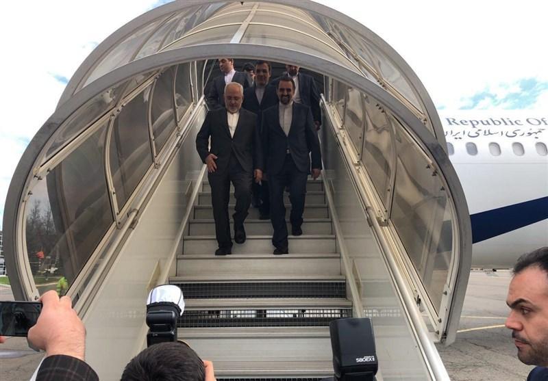 ظریف وارد سنگاپور شد ظریف وارد سنگاپور شد