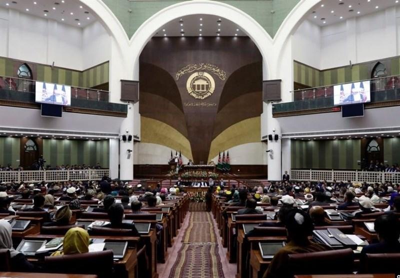 پارلمان افغانستان: نامزد وزیران دو تابعیتی نمی توانند رأی مجلس افغانستان: نامزد وزیران دو تابعیتی نمی توانند رأی اعتماد بگیرند