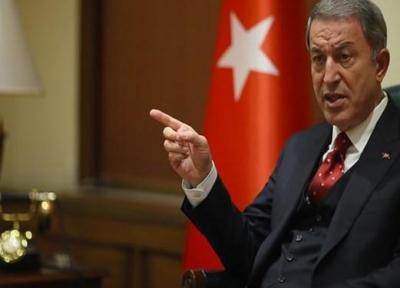 وزیر دفاع ترکیه: سخنان ماکرون فتنه انگیزی علیه ترکیه است