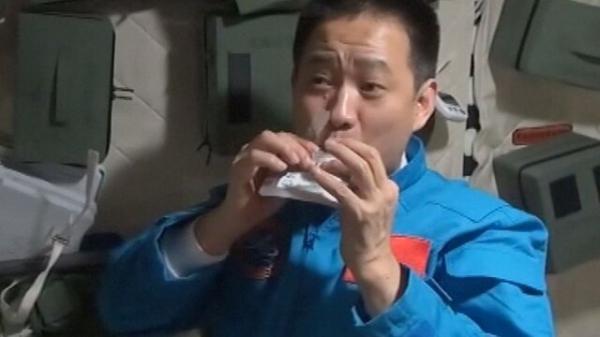 منوی باز فضانوردان چینی در ایستگاه فضایی