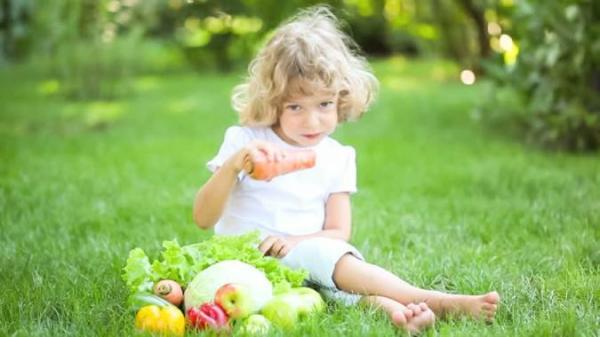 بچه ها را به خوردن سبزیجات تشویق کنید