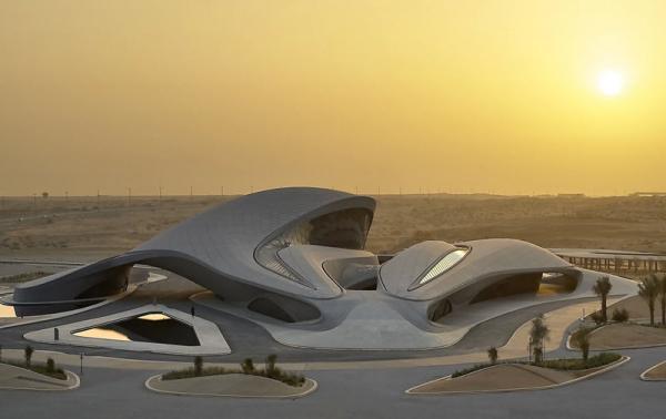 طراحی یک ساختمان به شکل تپه شنی و با امکان نیرو گرفتن از انرژی خورشید ، طراحی زاها حدید از دل صحرا سر برخواهد آورد