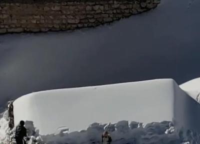تصاویر هوایی باورنکردنی از دفن کوهرنگ در برف ، اینجا همه چیز زیر برف است!
