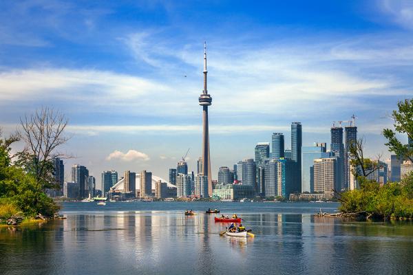 راهنمای گشت و گذار در تورنتو: مقصدی بی نظیر برای سفر و مهاجرت
